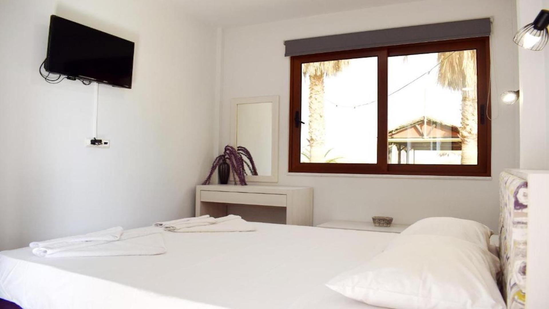 La Palma Beachfront Suites ゲオルギオポリス エクステリア 写真