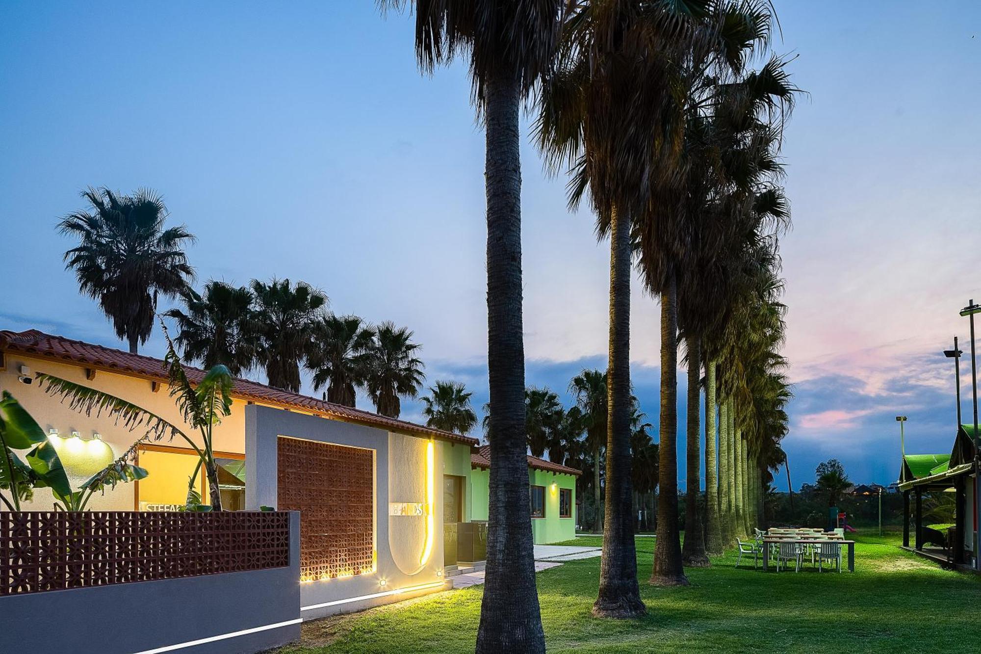 La Palma Beachfront Suites ゲオルギオポリス エクステリア 写真