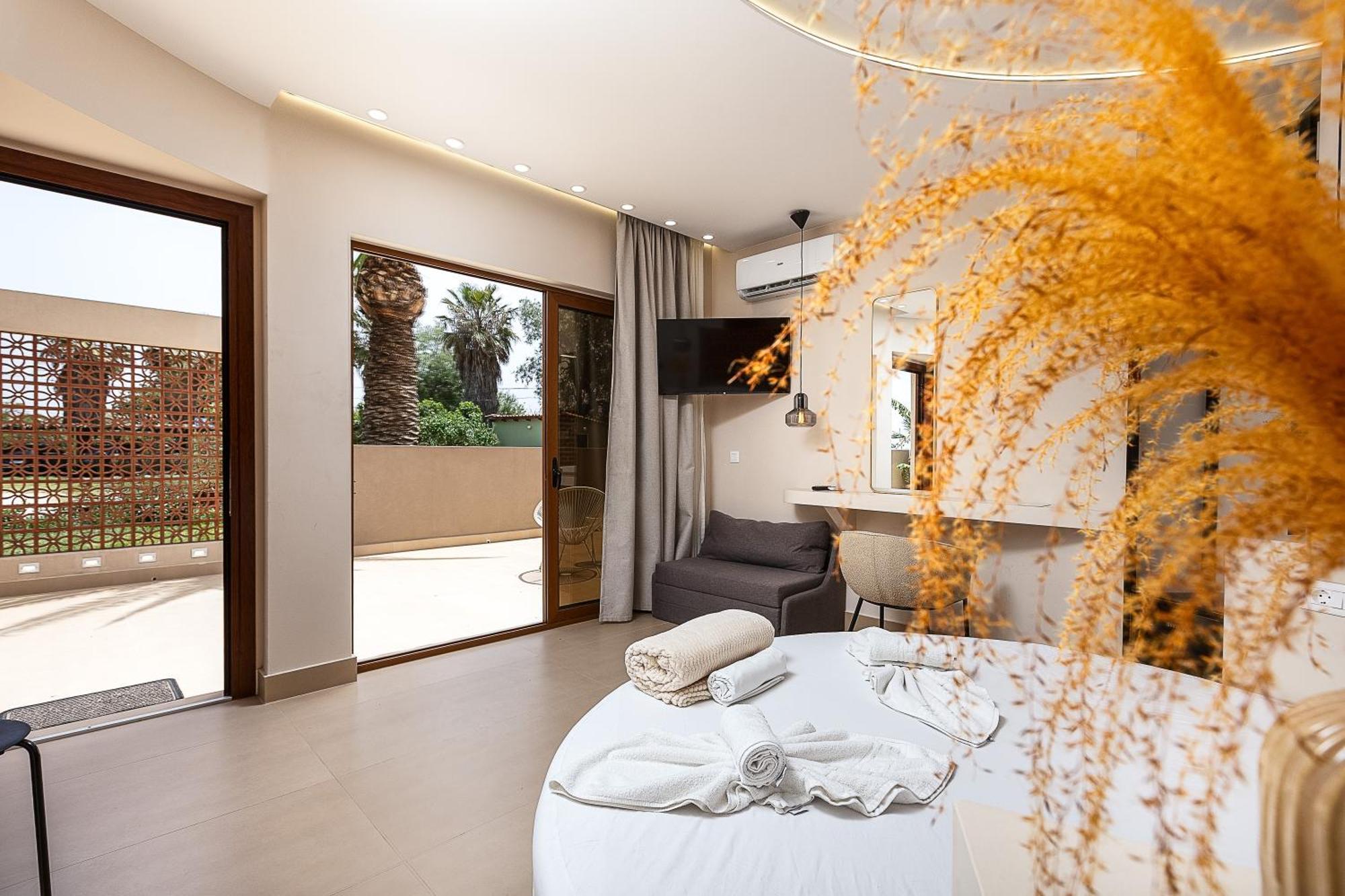 La Palma Beachfront Suites ゲオルギオポリス エクステリア 写真