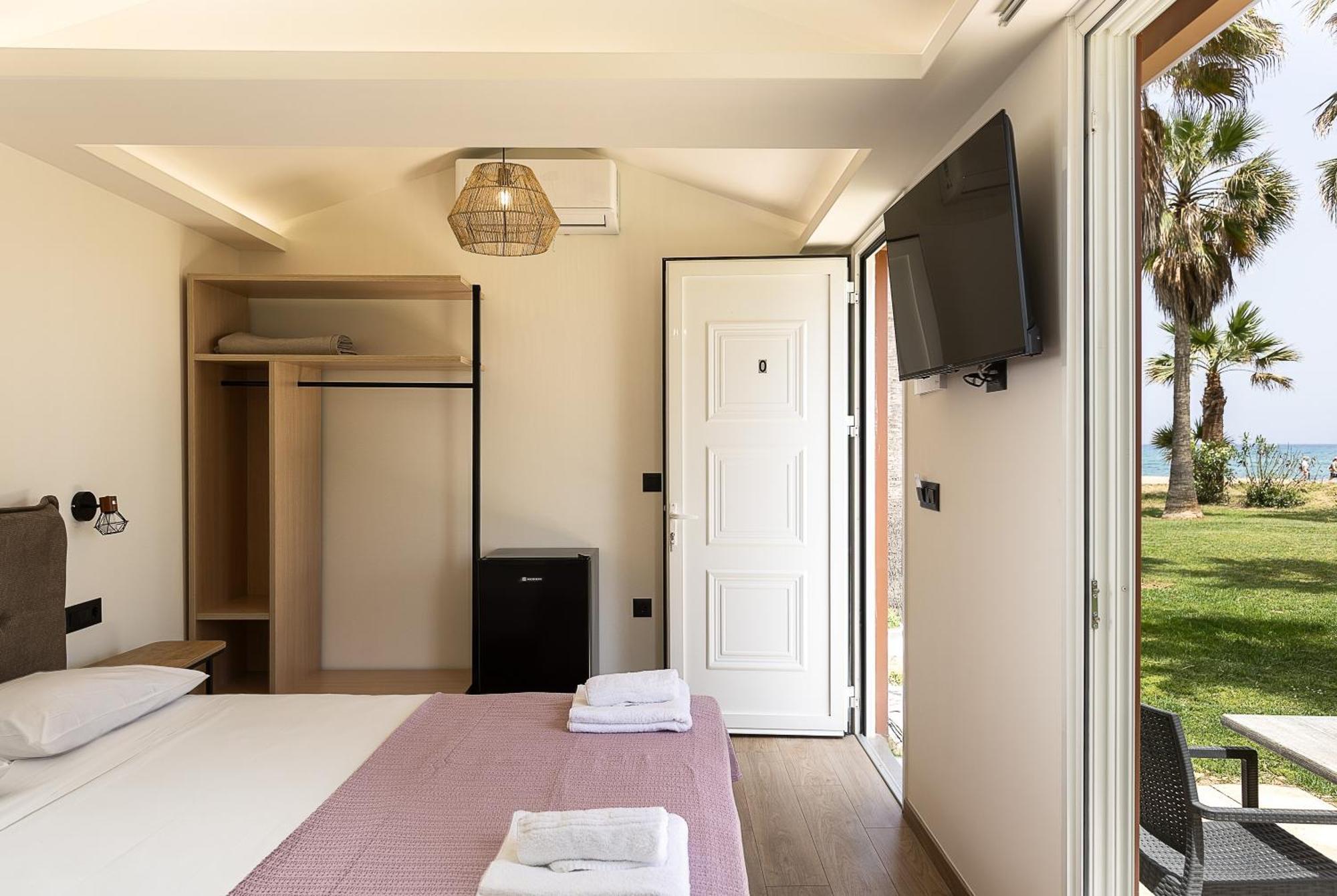 La Palma Beachfront Suites ゲオルギオポリス エクステリア 写真