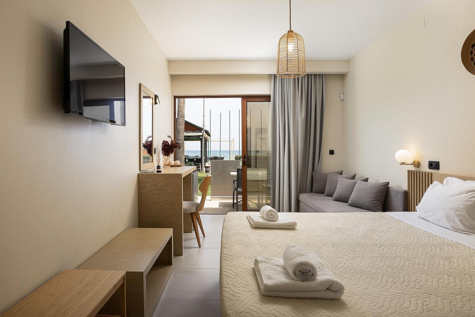 La Palma Beachfront Suites ゲオルギオポリス エクステリア 写真