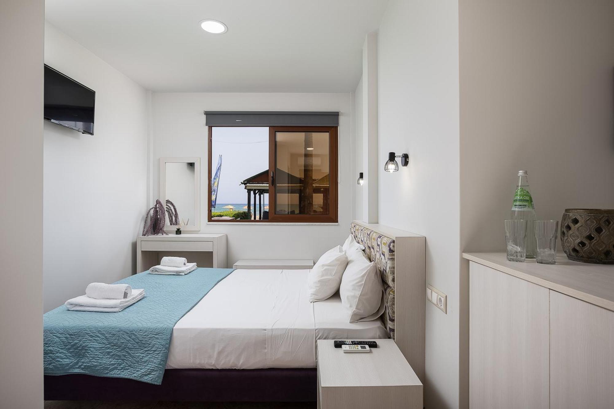 La Palma Beachfront Suites ゲオルギオポリス エクステリア 写真